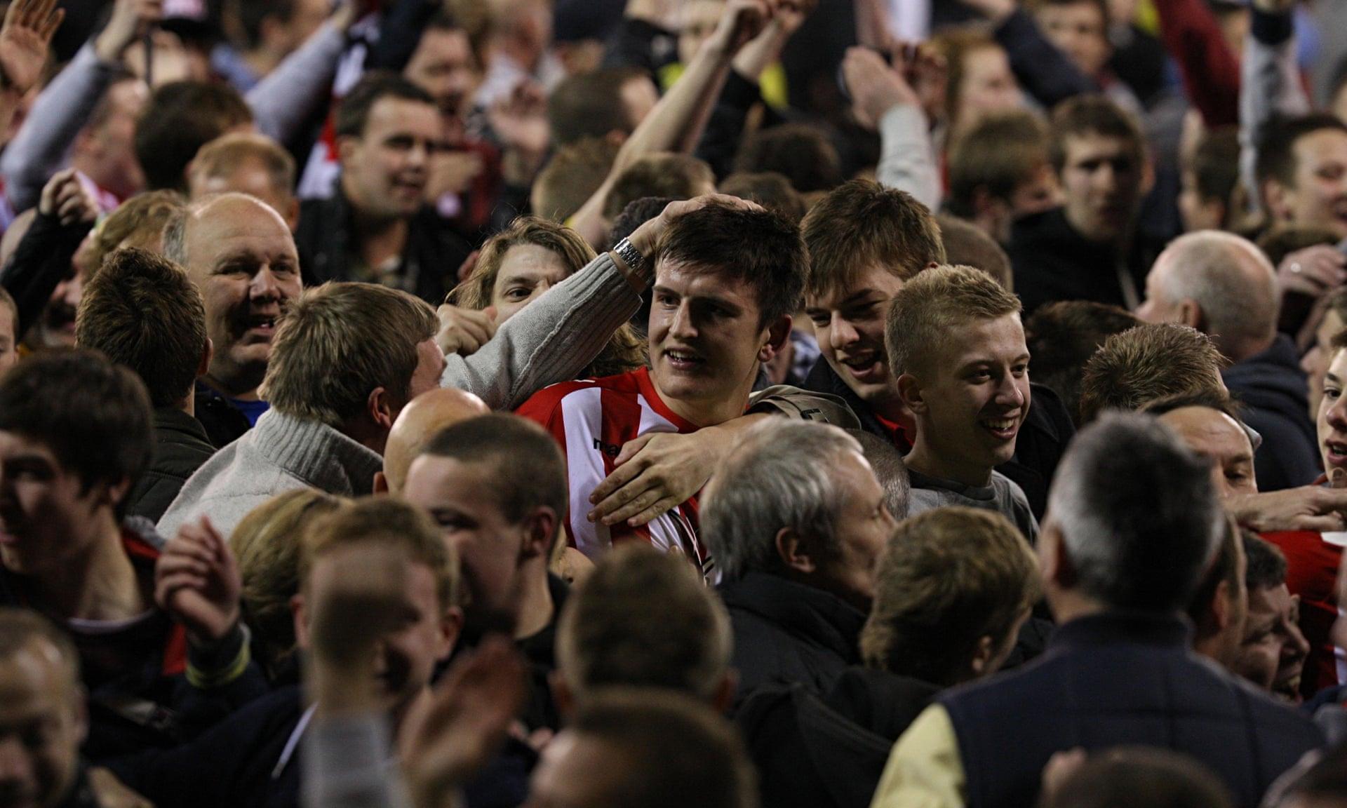 表现出令人 表现出令人